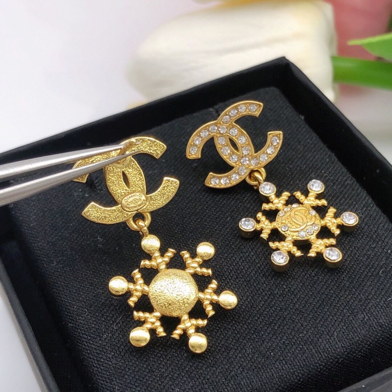 Ch**el earrings